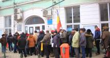 Stire din Social : Funcționarii publici  și angajații  din administrație  ies în stradă