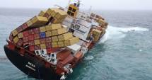 Stire din Economie : Fundul mărilor și oceanelor lumii e pavat cu containere pierdute