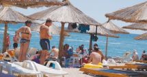 Stire din Eveniment : Hoață de telefoane, pe plaja din Mamaia! A fost prinsă de polițiști