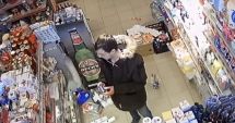 Stire din Eveniment : Furt din magazin, filmat de camerele de supraveghere. Cine îl cunoaște de individ, să anunțe Poliția
