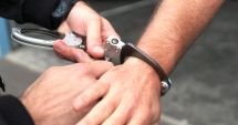 Stire din Eveniment : În cătușe, după ce a furat o bicicletă din subsolul unui bloc