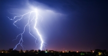 Stire din Social : AVERTIZARE METEO! Ploi, furtuni și grindină, de la noapte, la Constanța