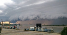 Stire din Social : WEEK-END CU PLOI ȘI VÂNT PUTERNIC, LA CONSTANȚA. AVERTIZARE METEO DE VREME REA, ÎN TOATĂ ȚARA