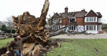 Stire din Actualitate : Furtuna Eunice a omorât 13 oameni în Europa. În Marea Britanie vântul a suflat cu 200 km pe oră