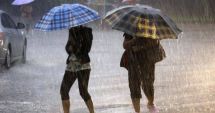 Stire din Social : SE SCHIMBĂ VREMEA! Ploi, vânt puternic și temperaturi scăzute, în toată țara
