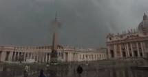 Stire din Actualitate : Cod roșu de furtuni violente la Roma