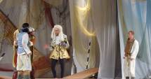Stire din Cultură-Educație : O poveste plină de culoare, la Teatrul de stat