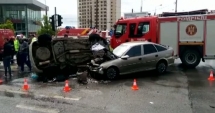 Stire din Eveniment : ACCIDENT SPECTACULOS. O MAȘINĂ S-A RĂSTURNAT