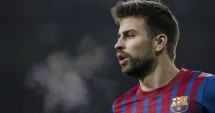 Stire din Sport Internațional : Gerard Pique, către polițiști: "Sunteți invidioși că sunt faimos. Ne dați amendă pentru că sunteți săraci"
