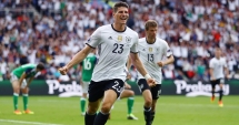 Stire din Sport : GALERIE FOTO. Victorie la pas pentru campioana mondială