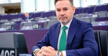 Stire din Politică-Administrație : Europarlamentarul Gheorghe Falcă cere excluderea lui Adrian Veștea din PNL