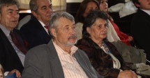 Stire din Social : Trupul neînsuflețit al profesorului GHEORGHE DUMITRAȘCU, depus la casa mortuară a Cimitirului Central