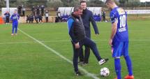 Stire din Sport : Gheorghe Hagi a dat lovitura de începere a turneului Arena Cup 2016
