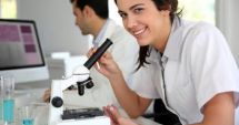 Stire din Economie : Ghidurile pentru finanțarea cercetării românești de excelență, în dezbatere publică