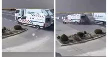 Stire din Eveniment : Ghinion incredibil. Pacient rănit într-un accident, lovit din nou în ambulanță după impactul cu un camion