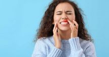 Stire din Sănătate : O dietă bogată în vitamine și minerale ajută la prevenirea problemelor gingivale