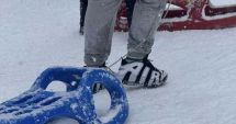 Stire din Social : Adidaşii cool, blugii rupţi, UGG pufoase, paltoanele elegante şi gleznele goale, bilete directe spre hipotermie, alunecări, entorse