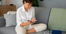 Stire din Sănătate : De ce crește glicemia peste noapte? Ce spun specialiștii