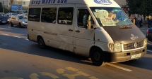 Stire din Eveniment : Microbuzele groazei. "Un copil se afla pe bord, mașina era supraaglomerată!"