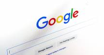 Stire din Tehnologie : GOOGLE introduce DREPTUL LA UITARE, pentru toate site-urile din UE