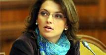 Stire din Politică-Administrație : Gorghiu: "Nu pot accepta cinismul lui Ponta de a planta bombe cu ceas"