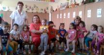 Stire din Cultură-Educație : "Nu aruncați cu noroi în munca noastră!"