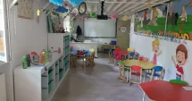 Stire din Eveniment : Anchetă la grădiniță, după ce un copil a fost rănit de un dulap care căzut peste el