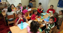 Stire din Cultură-Educație : Belele la debut de an școlar. Grădinițe supraaglomerate și școli fără apă curentă