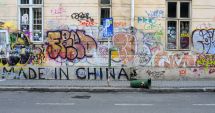 Stire din Social : Adolescent prins de poliţiştii locali în timp ce efectua desene tip graffiti