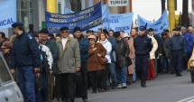 Stire din Cultură-Educație : Sindicatele din învățământ ies în stradă