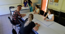 Stire din Cultură-Educație : "Suntem umiliți, dar punem pe primul plan interesul elevilor!" Dascălii au renunțat la grevă