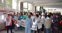 Stire din Sănătate : Spitalul Județean asigură doar urgențele și cazurile grave. Asistentele au intrat în grevă generală