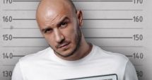 Stire din Eveniment : Guess Who, prins drogat la volan. Pe numele lui a fost deschis dosar penal