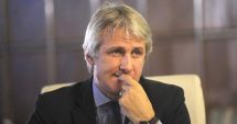 Stire din Economie : Guvernanții nu știu  ce să mai inventeze pentru  a stopa fuga românilor din țară
