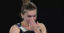 Stire din Sport : Simona Halep, mesaj după decesul lui Mircea Lucescu. „Odihnește-te în pace, Mister!”