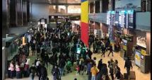 Stire din Social : Haos fără sfârșit la Aeroportul Otopeni: 1 din 3 zboruri, anulate