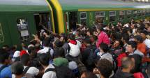 Stire din Actualitate : Imagini incredibile / Haos în Budapesta! Trenurile luate cu asalt, după deschiderea gării