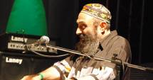 Stire din Cultură-Educație : Harry Tavitian cântă în Vamă