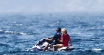 Stire din Monden : Soția președintelui francez, singură în vacanță la mare, cu bodyguardul