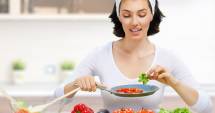 Stire din Sănătate : Hidratarea pielii începe din interior! Ce să consumați pentru o piele tânără și frumoasă