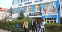 Stire din Cultură-Educație : Elevii de la Liceul Teoretic "Traian" sărbătoresc Centenarul