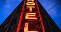 Stire din Economie : Federaţia Industriei Hoteliere, apel urgent către Guvern legat de urmările „ordonanţei trenuleţ”