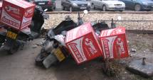 Stire din Eveniment : FOTO. Hoții au vrut să fure motoretele localului Jerry´s Pizza din Constanța