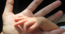 Stire din Social : COPIL DE UN AN, CU RĂNI GRAVE, DECEDAT LA SPITAL