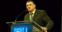 Stire din Politică-Administrație : "Guvernul și-a dat singur liber la distribuit  banii publici pentru clientela de partid"