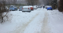 Stire din Social : Din nou iarnă, în România. Zăpadă abundentă și drumuri blocate!