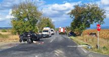 Stire din Eveniment : Şapte persoane, între care o fată de 11 ani, rănite într-un accident pe DN 68