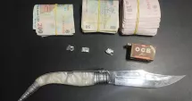 Stire din Eveniment : Descoperire surpriză într-o stație de taxi. Substanțe psihoactive și bani, confiscate de jandarmi