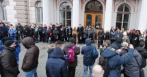 Stire din Eveniment : Magistrații reiau protestele față de modificarea codurilor penale