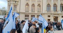Stire din Eveniment : Miting de solidaritate cu Israel / Sute de persoane s-au rugat, au cântat și au manifestat, la București